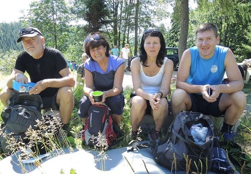 Wiele osób przychodzi na ewangelizacyjne spotkania regularnie, w każdą sobotę