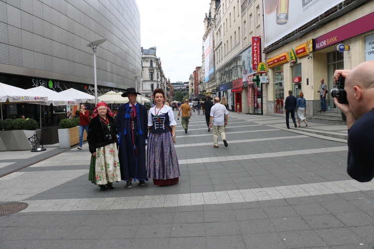 Spotkanie w strojach śląskich w Katowicach