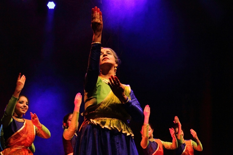 Spektakl "Tańce tysiące i jednej nocy" na Rynku Głównym