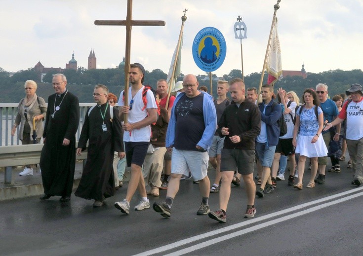 Wyjście pielgrzymki w obiektywie Jana Waćkowskiego