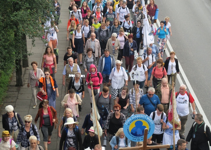 Wyjście pielgrzymki w obiektywie Jana Waćkowskiego