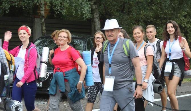 Bądź z pielgrzymami duchowo! Powierz im swoją intencję...