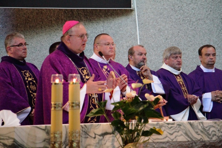 Uroczystości pogrzebowe śp. ks. Marka Leśniaka - Arka Pana