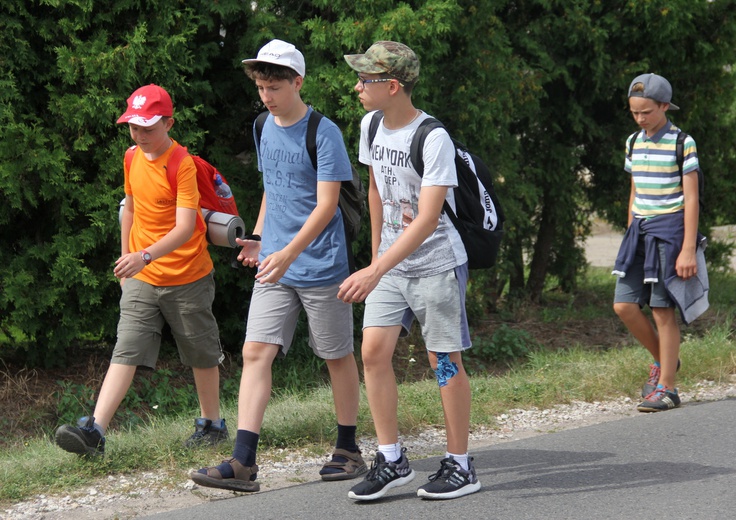 "Siedemnastki" w Lewiczynie. Pielgrzymkowy ślub