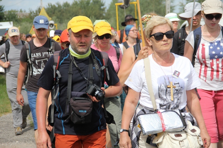 "Siedemnastki" w Lewiczynie. Pielgrzymkowy ślub