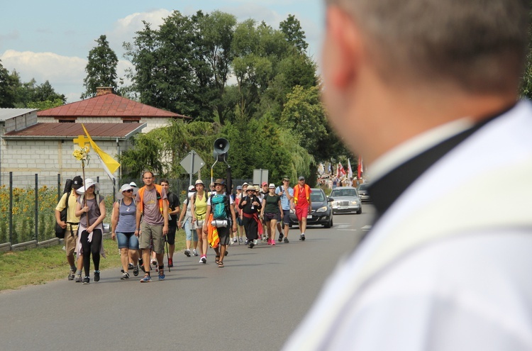 "Siedemnastki" w Lewiczynie. Pielgrzymkowy ślub