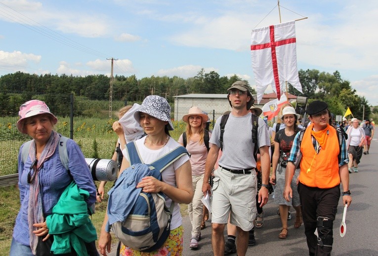 "Siedemnastki" w Lewiczynie. Pielgrzymkowy ślub