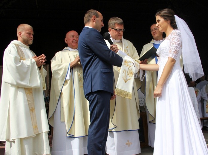 "Siedemnastki" w Lewiczynie. Pielgrzymkowy ślub