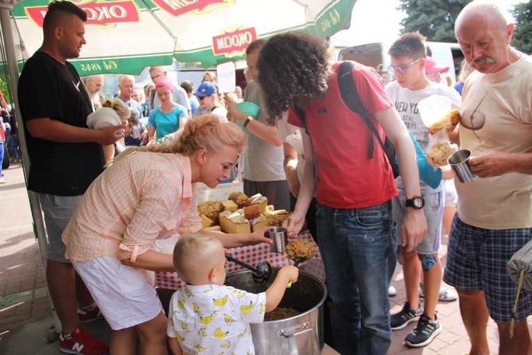 "Siedemnastki" w Lewiczynie. Pielgrzymkowy ślub