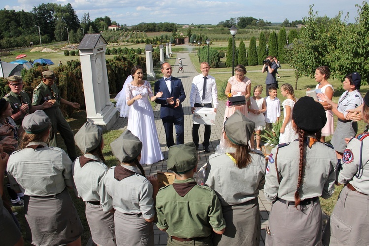 "Siedemnastki" w Lewiczynie. Pielgrzymkowy ślub