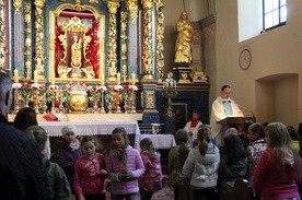 Program uroczystości odpustowych w sanktuarium MB Kębelskiej w Wąwolnicy