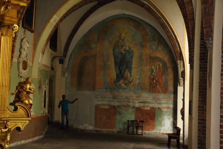 Renowacja krużganków u krakowskich franciszkanów