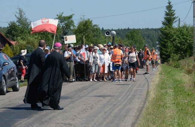 Kolumna radomska trzeci dzień w drodze