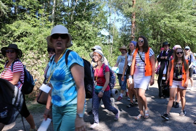 Kolumna radomska trzeci dzień w drodze