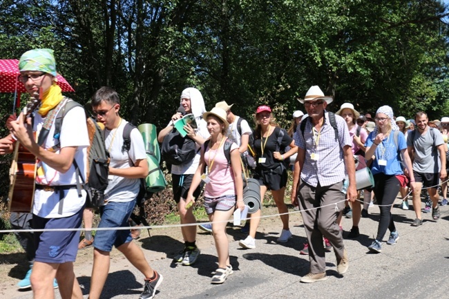 Kolumna radomska trzeci dzień w drodze