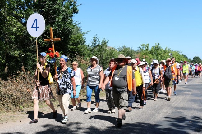 Kolumna radomska trzeci dzień w drodze