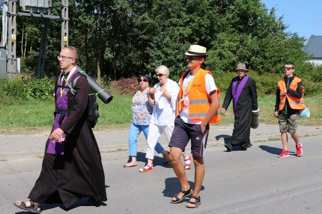 Starachowicka kolumna na szlaku