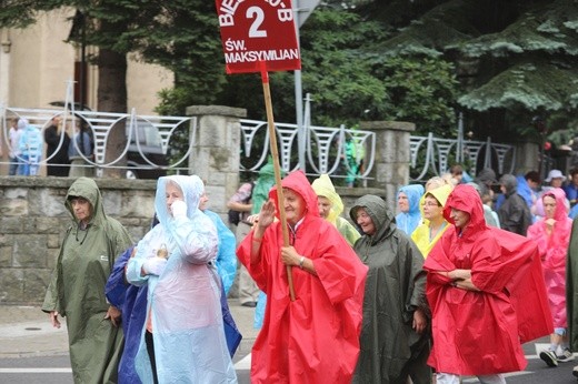 26. pielgrzymka z Hałcnowa na Jasną Górę - w Wilamowicach - 2017