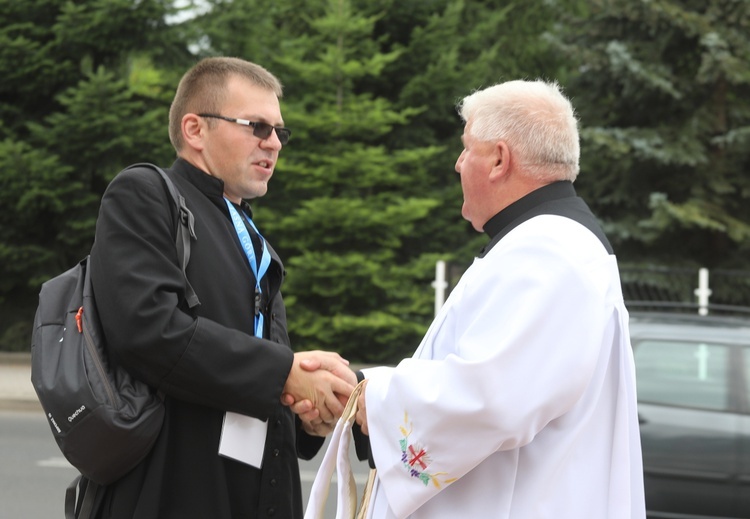 26. pielgrzymka z Hałcnowa na Jasną Górę - w Wilamowicach - 2017