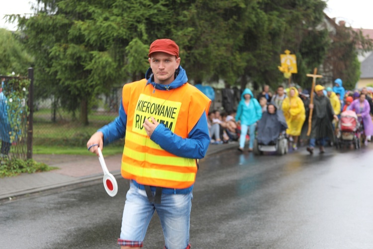 26. pielgrzymka z Hałcnowa na Jasną Górę - w Bielanach - 2017