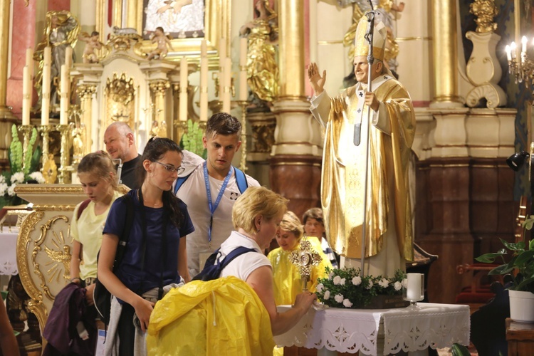 26. pielgrzymka z Hałcnowa na Jasną Górę - w Bielanach - 2017