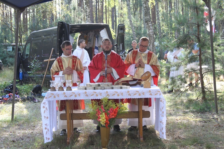 Pielgrzymka. Msza św. we Florentynowie