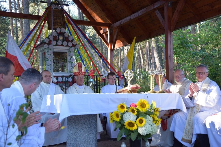 IV dzień ŁPPM - Msza św. w Małczu