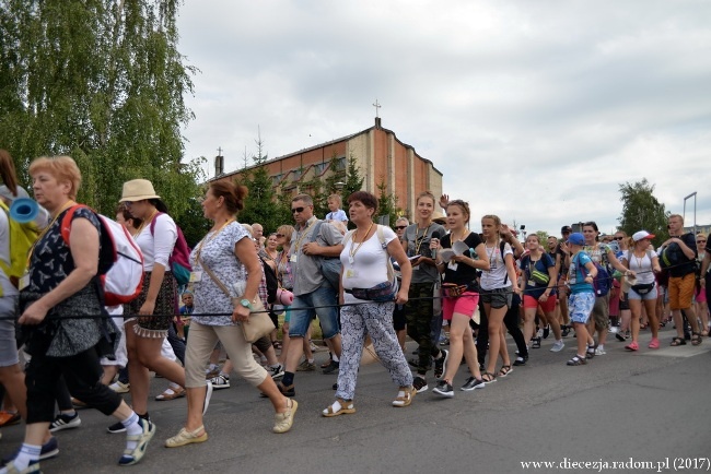 Kolumna opoczyńska w drodze na Jasną Górę