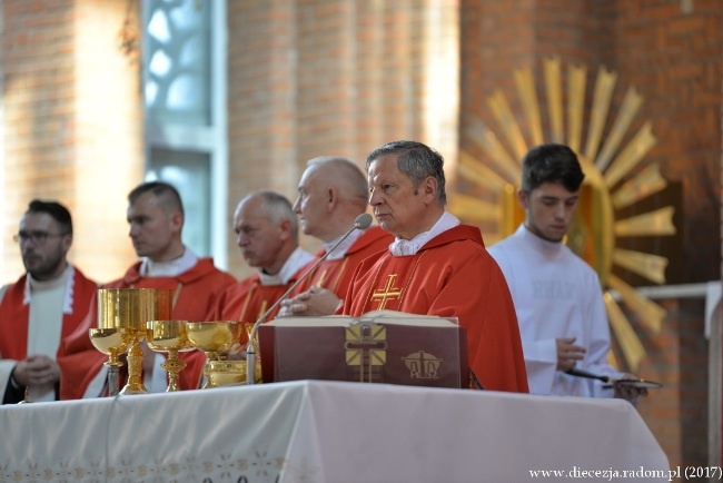 Kolumna opoczyńska w drodze na Jasną Górę