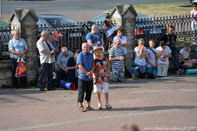 Kolumna opoczyńska w drodze na Jasną Górę