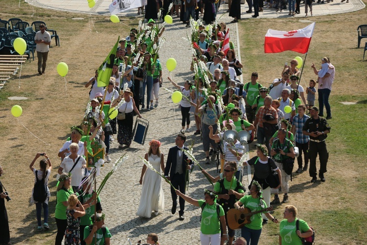 Wejście Pieszej Pielgrzymki Wrocławskiej na Jasną Górę cz.1