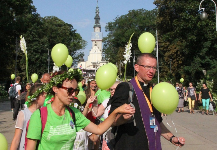 Wejście Pieszej Pielgrzymki Wrocławskiej na Jasną Górę cz. 3