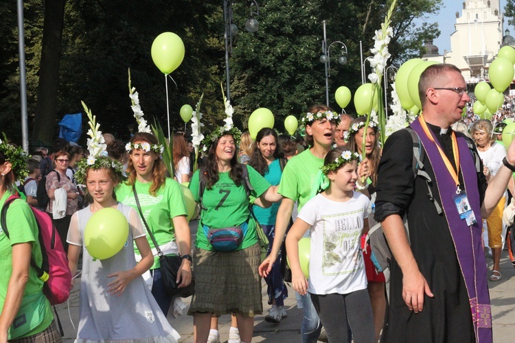 Wejście Pieszej Pielgrzymki Wrocławskiej na Jasną Górę cz. 3