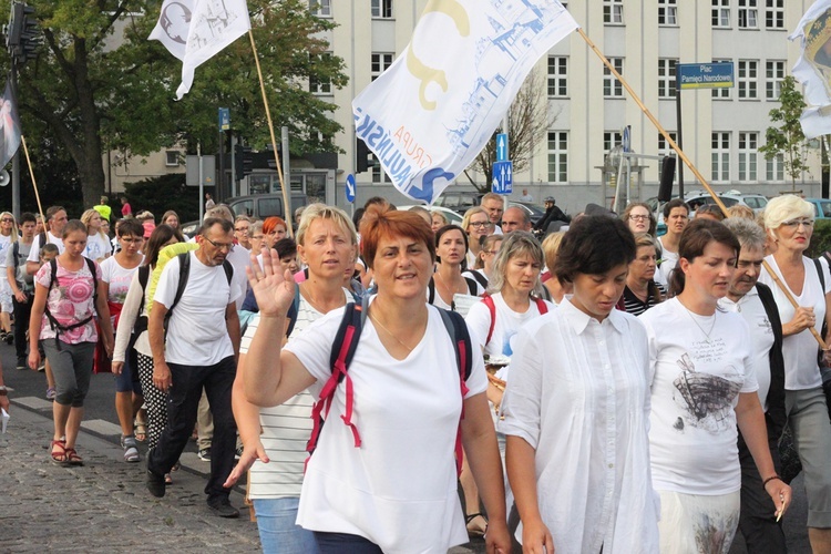 Wejście Pieszej Pielgrzymki Wrocławskiej na Jasną Górę cz. 2