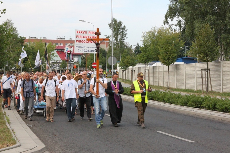 Wejście Pieszej Pielgrzymki Wrocławskiej na Jasną Górę cz. 2