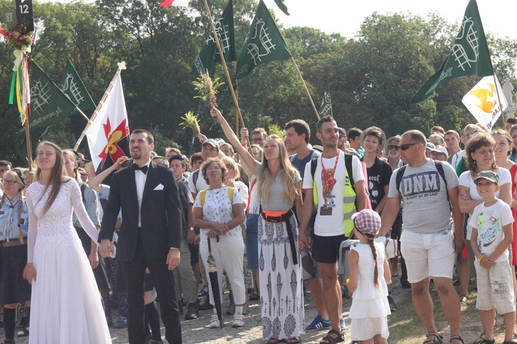 Wejście Pieszej Pielgrzymki Wrocławskiej na Jasną Górę cz. 6