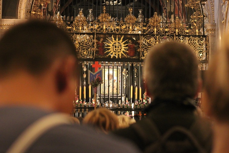 Wejście Pieszej Pielgrzymki Wrocławskiej na Jasną Górę cz. 6