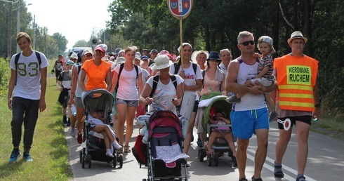 Wspólnota chrzanowska w drodze na Jasną Górę - czwartek