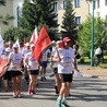 Pielgrzymi bieg rozpoczął sie przed gmachem Wyższego Seminarium Duchownego w Radomiu