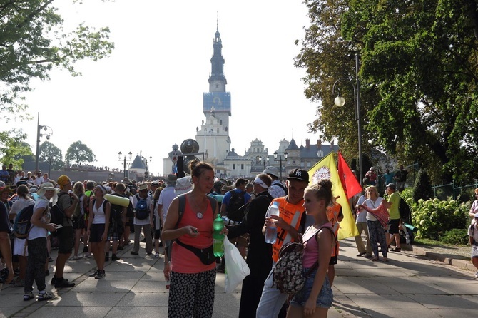 Piesza Pielgrzymka Krakowska wchodzi na Jasną Górę