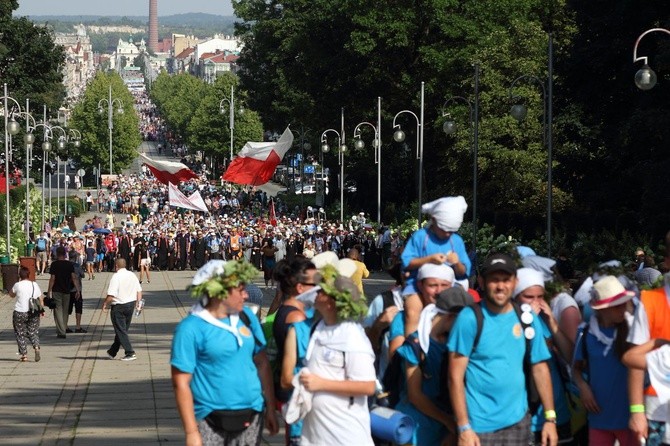 Piesza Pielgrzymka Krakowska wchodzi na Jasną Górę