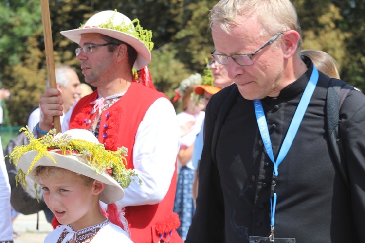 Powitanie 26. Pielgrzymki Diecezji Bielsko-Żywieckiej - grupy hałcnowskie - na Jasnej Górze - 2017