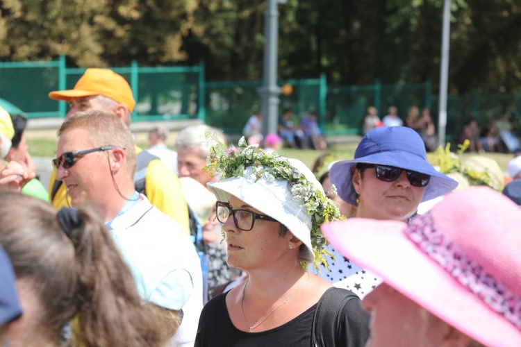 Powitanie 26. Pielgrzymki Diecezji Bielsko-Żywieckiej - grupy hałcnowskie - na Jasnej Górze - 2017