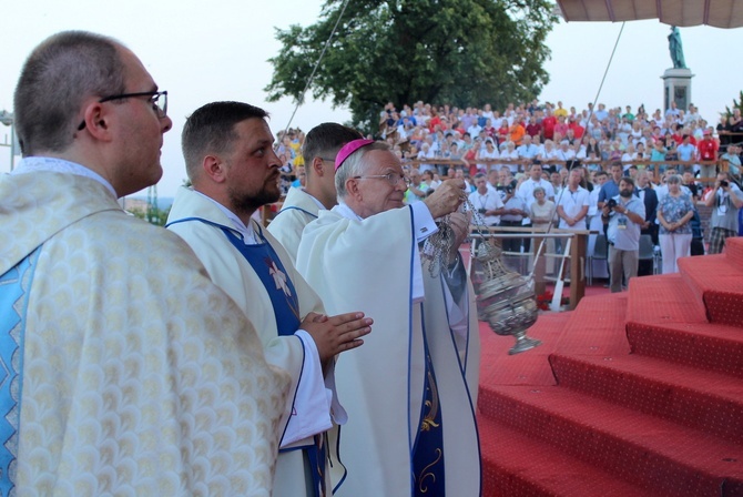 Msza św. na zakończenie 37. Pieszej Pielgrzymki Krakowskiej na Jasną Górę