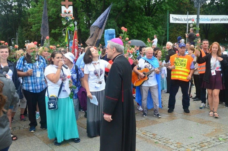 Wejście pielgrzymów na Jasną Górę