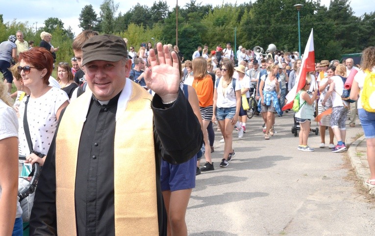 Ks. Mirosław Kszczot, dyrektor 39. Pieszej Pielgrzymki Diecezji Radomskiej na Jasną Górę, dziękuje wszystkim, którzy przyczynili się do jej organizacji i przebiegu