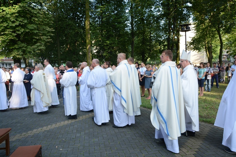 Uroczystości w sanktuarium Matki Bożej Raciborskiej - cz. 1