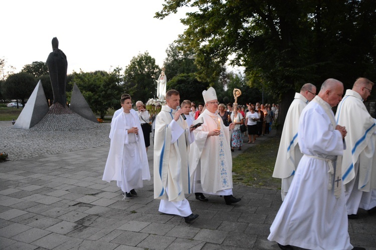 Uroczystości w sanktuarium Matki Bożej Raciborskiej - cz. 2