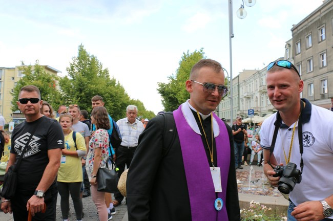 Pielgrzymka diecezji radomskiej - kolumny: opoczyńska, skarżyska i starachowicka