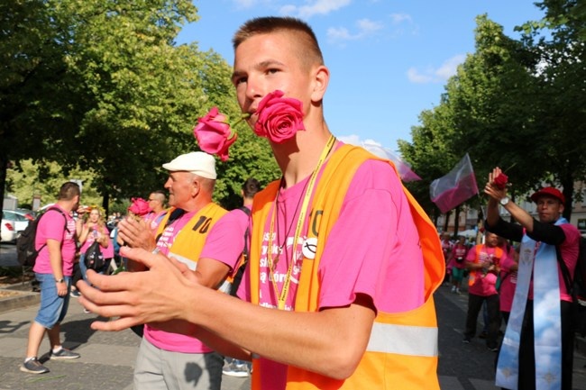 Pielgrzymka diecezji radomskiej - kolumny: opoczyńska, skarżyska i starachowicka